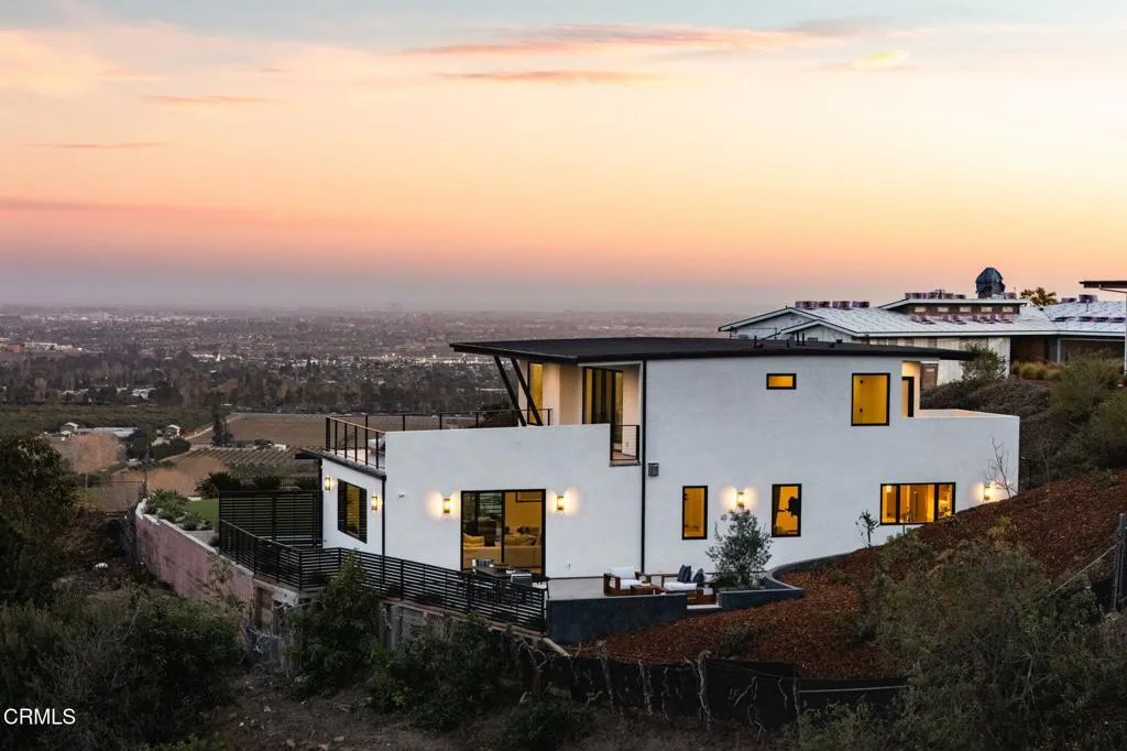 708 Skyview Terrace, Ventura, California 93003 home-pic-13